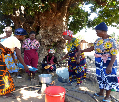 malawi_grandmothers_cooking.png