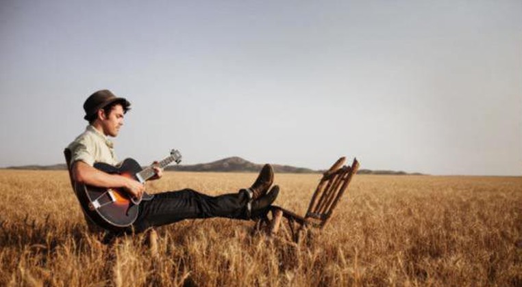 Kyle Reid swings into Friday's Southern Sound Concert Series