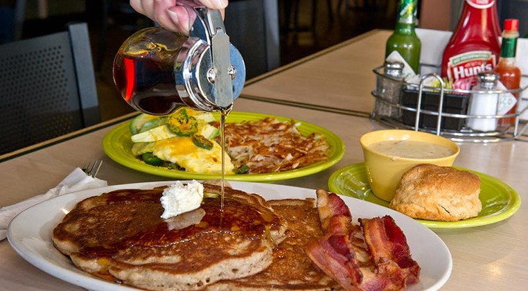 From habanero blue cheese to multigrain pancakes, Stray Dog Cafe is worth wandering in