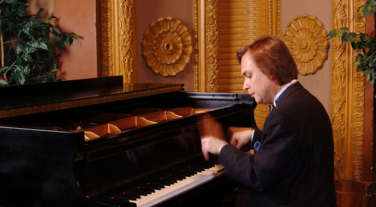 UCO fundraiser features unique pianist Valery Kuleshov