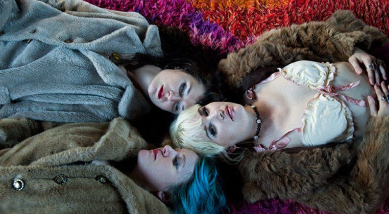 Punk-rock sister outfit Bleached brings U.S. tour to 89th Street Collective
