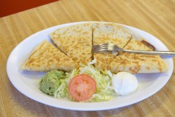 Taqueria El Rey&#146;s expansive menu keeps diners happy and satisfied